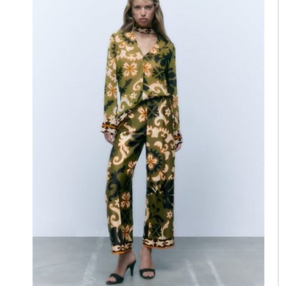 Zara Olive Green Printed Long Sleeve Top Neck Tie with Beading Size Small - Picture 11 of 12